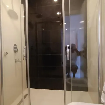 In Luxury * 阿拉尼亚